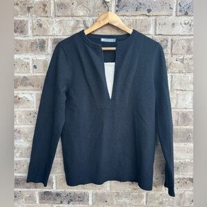 InCashmere Black V-Neck Sweater size L